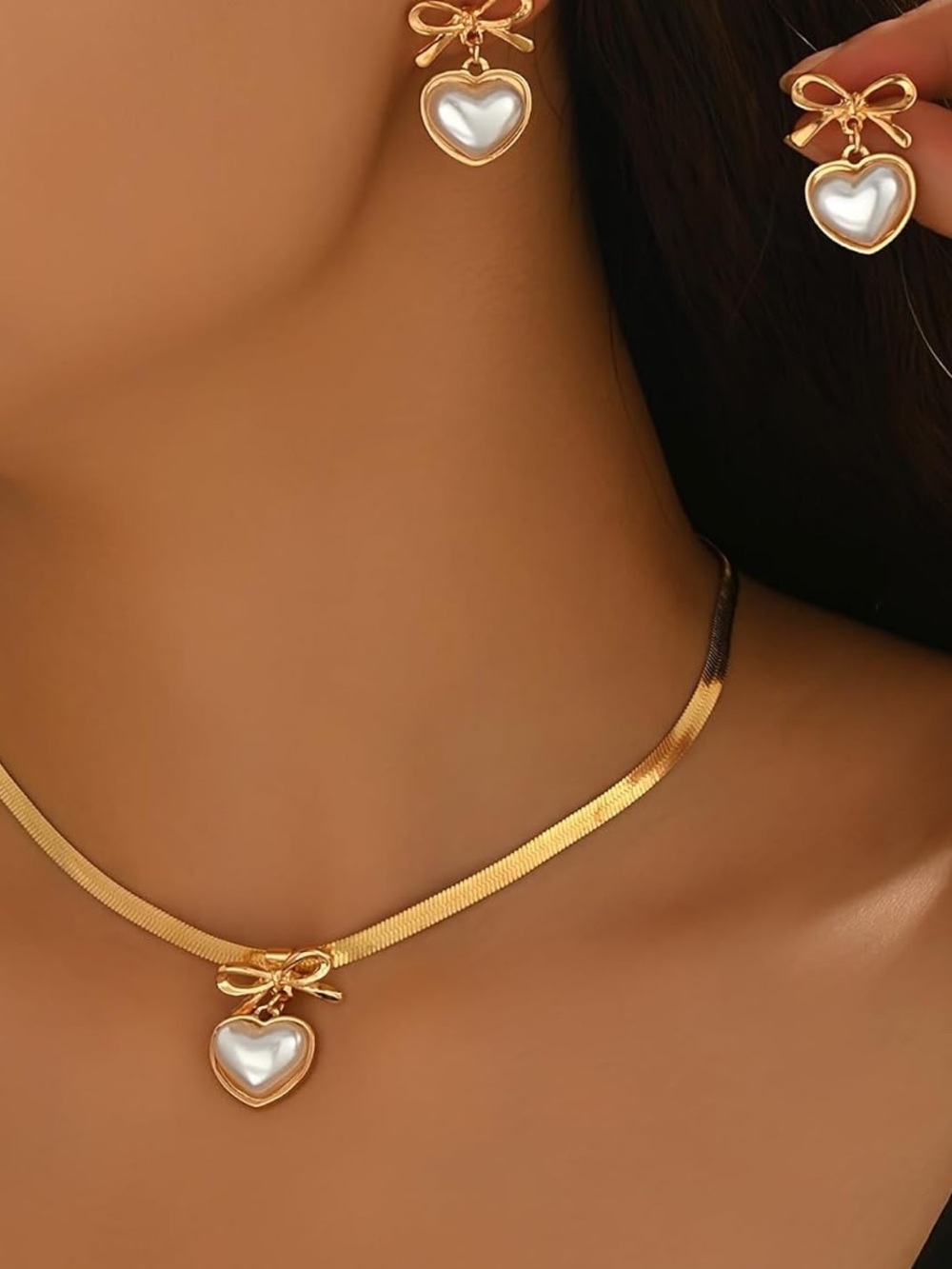 Anthropologie Gold Bow & Pearl Heart Necklace with Matching Earrings - Picture 3 of 5